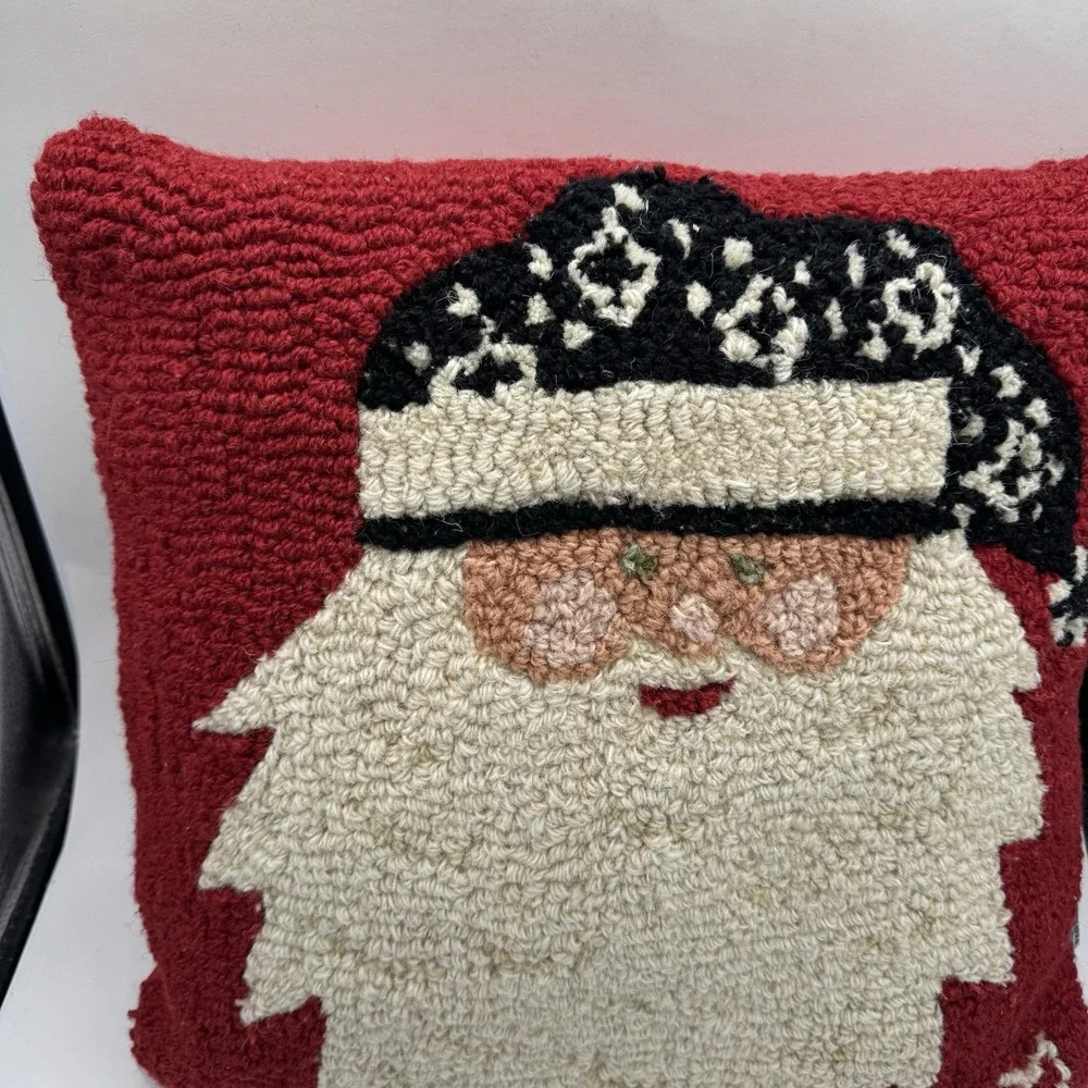 Chandler 4 Corners Hand Hooked 100% Wool Pillow Santa Christmas Laura Megroz